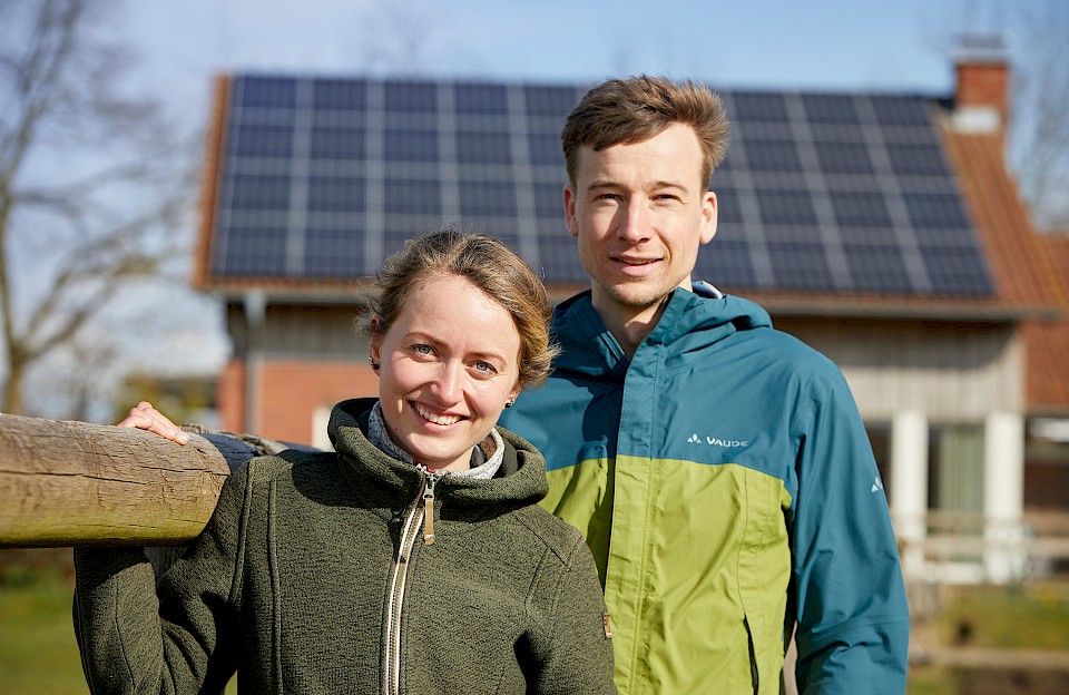 Auch im Münsterland haben immer mehr Menschen Photovoltaik auf dem Dach – Sophie und Sebastian aus Dülmen sind dafür ein Beispiel.